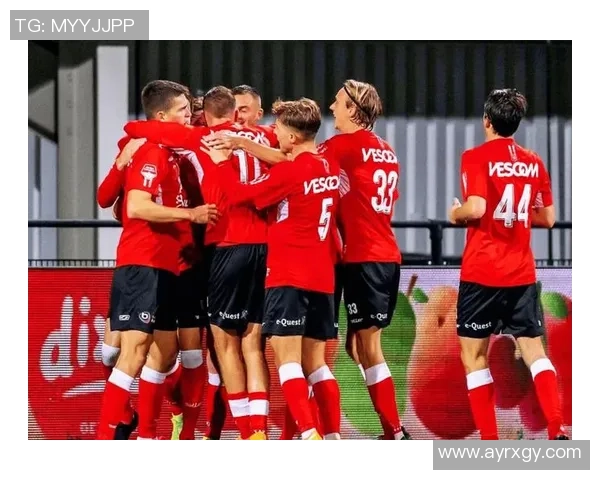 多德勒支与阿尔梅勒城激战成平局比分揭晓精彩瞬间回顾